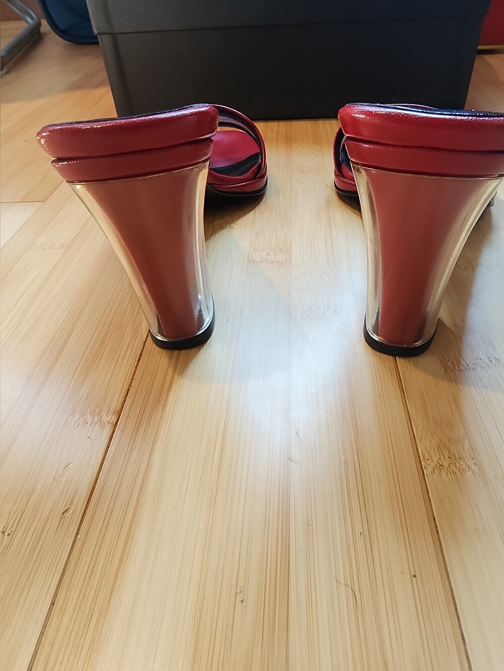 Gucci Red Leather Slide Heels 3.5 In Heel  Clear Chunk Sz 6 - Picture 3 of 11